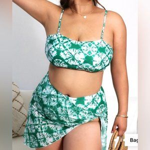 3 piece  Plus Tie Dye Bikini Swimsuit & Beach Skirt size 1XL